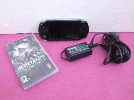 Sony PSP konzola +adapter +POKLON igra +GARANCIJA!