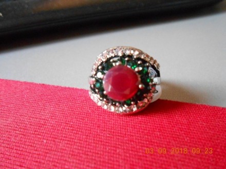 Srebrni prsten - sint. rubin i smaragd