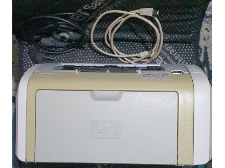 Stampac laserski crno beli HP 1020 + kablovi+ nov toner