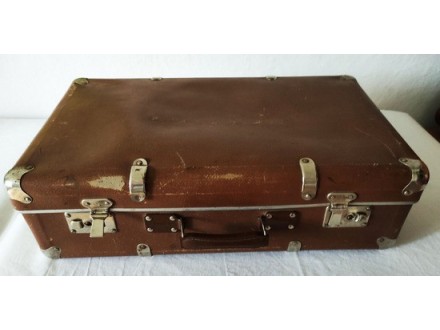 Starinski kofer Dimenzije 55x35x17 cm