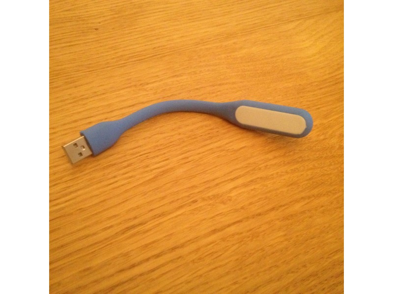 Super USB lampa za LAPTOP - plava - NOVO*