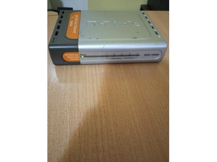 Switch D-Link DES 1005D