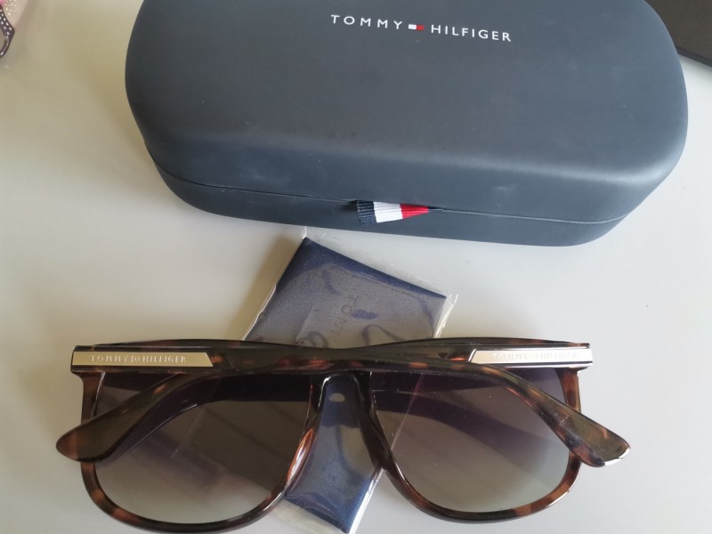 TOMMY HILFIGER-muške naočare za sunce