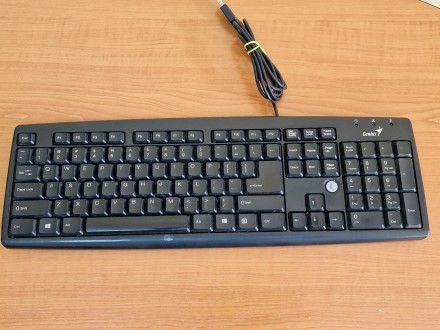 Tastatura Genius ispravna PS/2