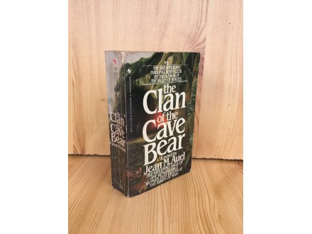 The Clan of the Cave Bear - Jean M. Auel