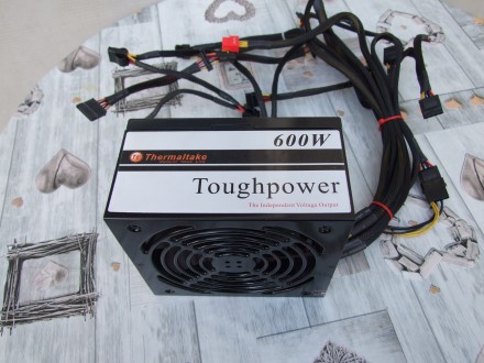 Thermaltake ToughPower 600W napajanje