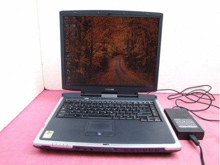 Toshiba Satellite S2400 laptop +ORIGINAL punjac +GARANC