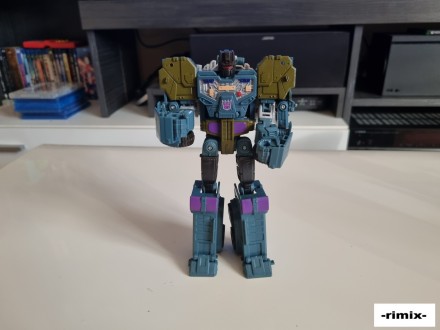 Transformers -  Voyager class: Onslaught