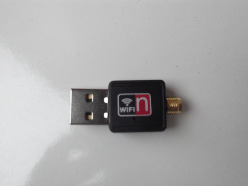 USB WiFi 802.11 ngb sa antenom Realtek RTL8188