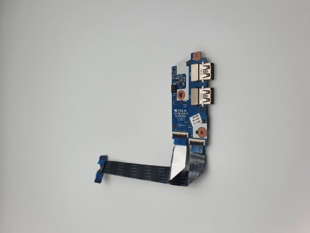 USB konektori, dugme paljenja za HP Envy 15-AS132NG, 15