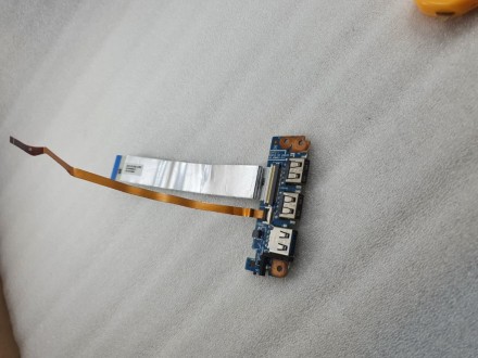 USB konektori za  Acer Travelmate 8573