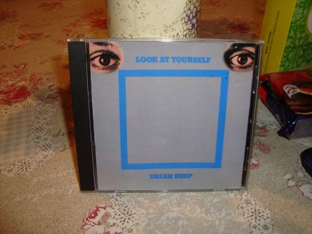 Uriah Heep  -  Look At Yourself  (original EU )