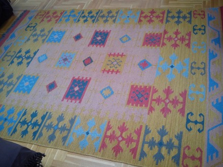 Vuneni,ručno rađeni tepih