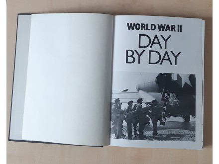 World War II Day By Day NOVO