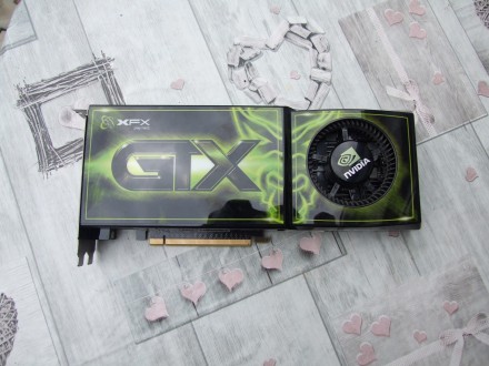 XFX GeForce GTX 260 896Mb 448Bita!
