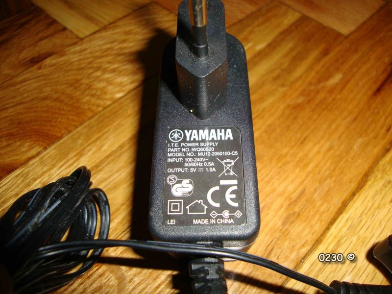 Yamaha PDX-50 strujni adapter za Ipod Iphone punjac