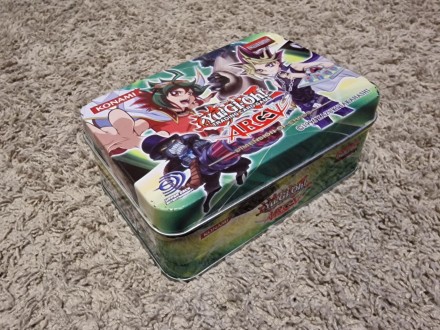 Yu Gi Oh kutija velika 11 x 7 x 4.5 cm