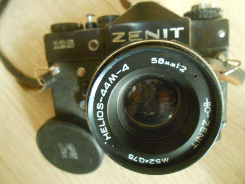 Zenit 12s, Helios-44M -4  ,58.mm 1:2,M 52 X 0.75