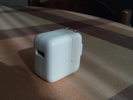 iPod USB power adapter - original Apple