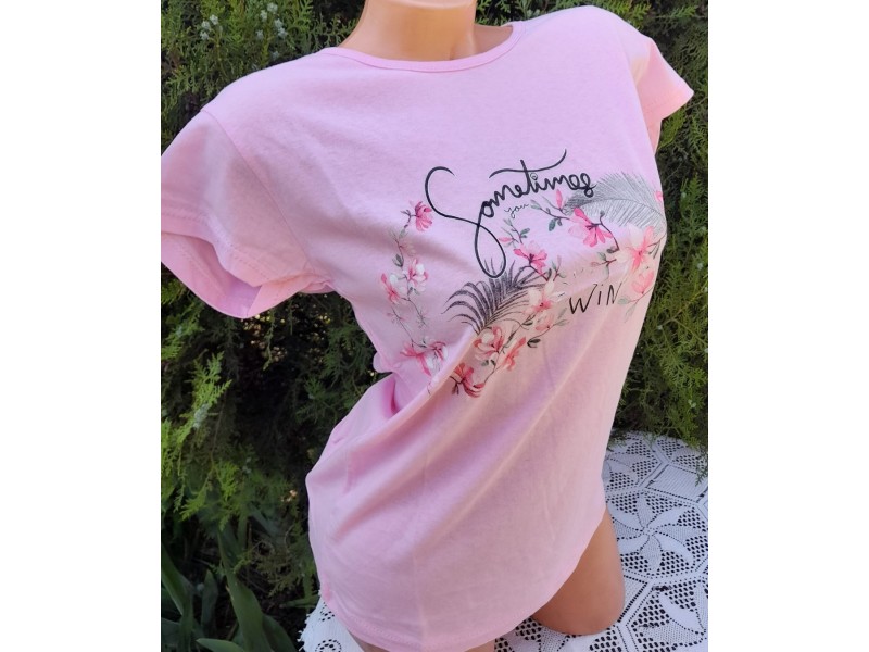 majica ,,Karateks` L veličine  roze boje