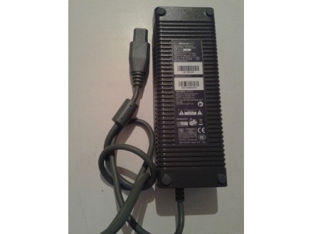 xbox 360 adapter original ,175w i strujnim kablom slika