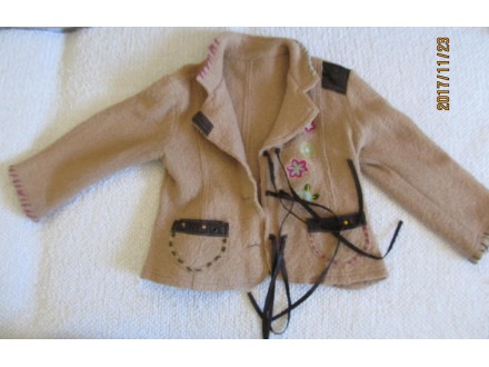 zanimljiva jaknica (sako) iz Francuske, 5-6 god.